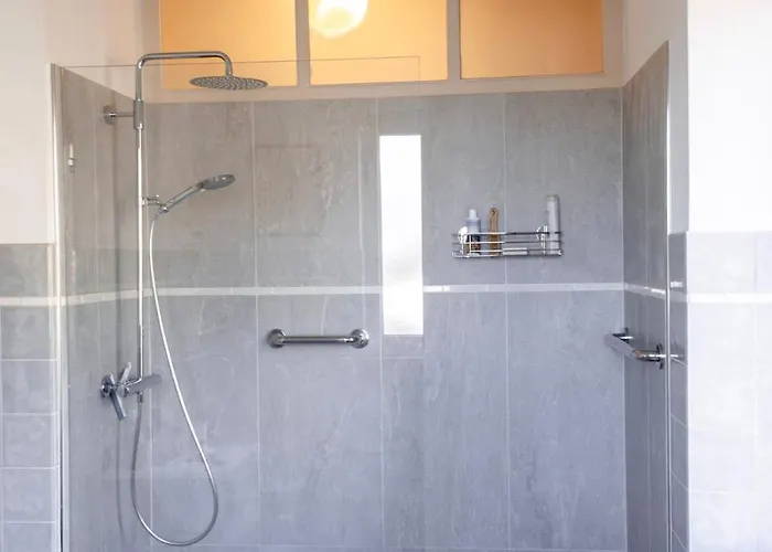 Dei Muralti- 2 Free Parkings Muralto